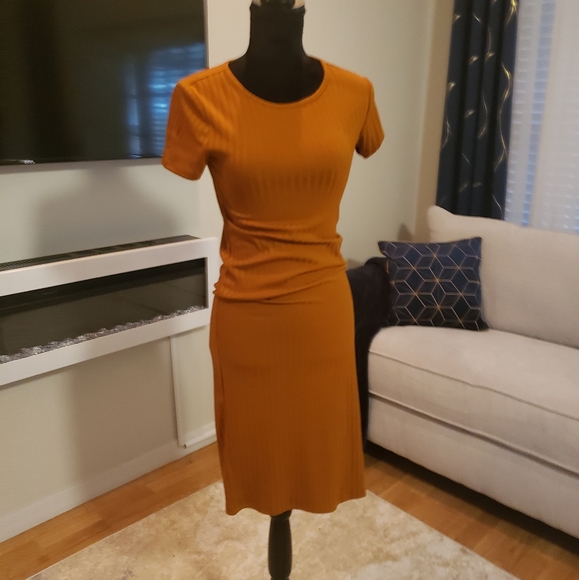 Forever 21 Dresses & Skirts - NWOT Stylish forever 21 Dress